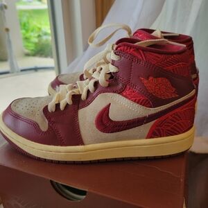 Air Jordan 1 Mid SE Tiki Leaf Team Red DZ2820-601 Women Size 5